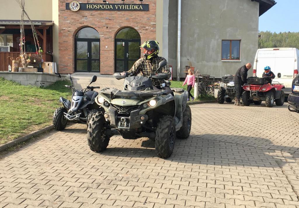 Pension Vyhlidka Klasterec nad Ohri Luaran gambar